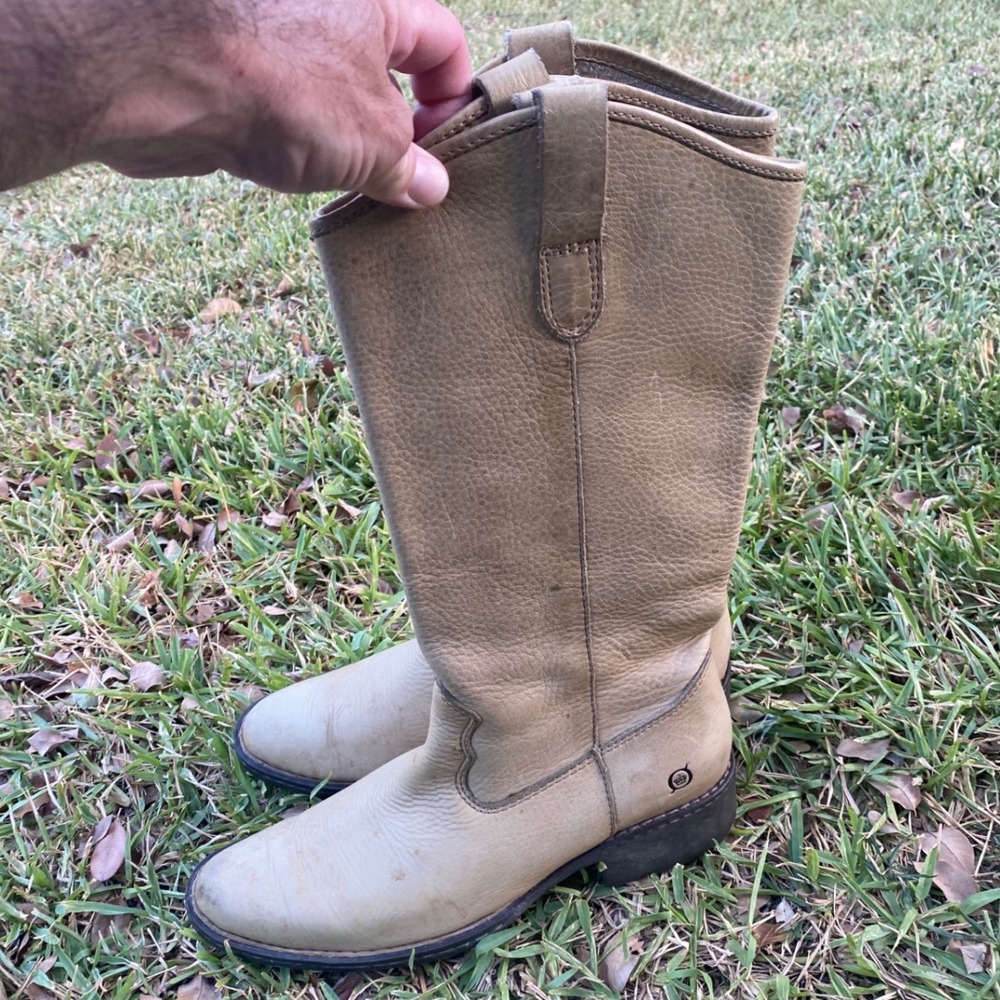 Born Womens W2728 H5 Beige Leather Pull On Western Tall Boots Size 9 40.5